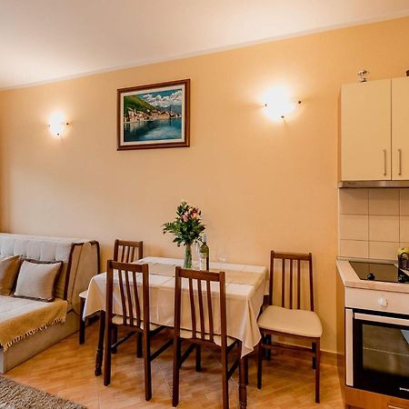 Apartments Gudelj Kamenari Exterior foto